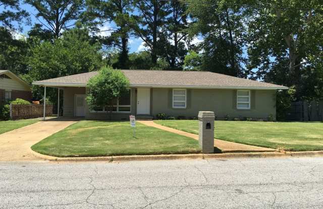 3014 3rd Court East - 3014 3rd Court East, Tuscaloosa, AL 35405