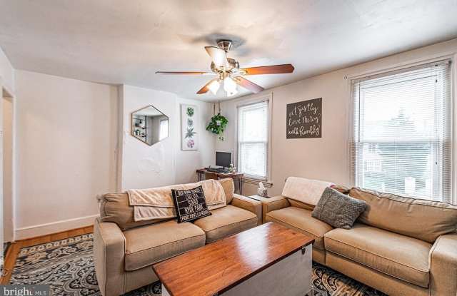 330 W 3RD Avenue unit: 2