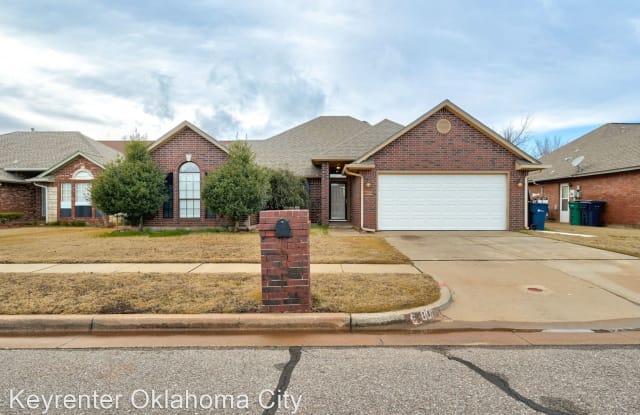 801 Regiment Way - 801 Regiment Way, Yukon, OK 73099