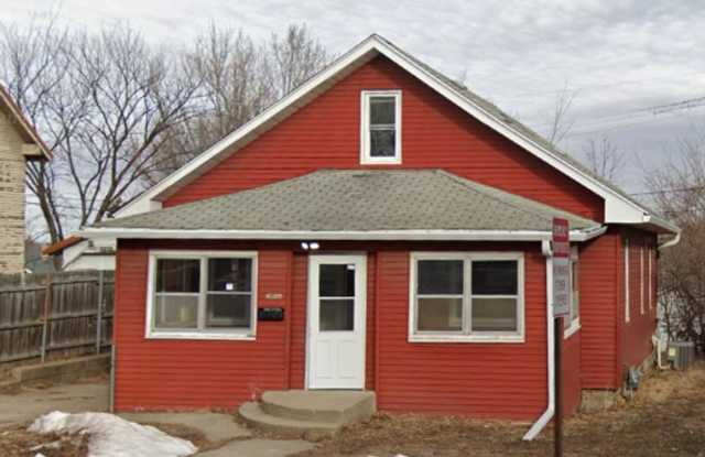 3 Bedroom single family home coming soon! - 1528 West 10th Street, Sioux Falls, SD 57104