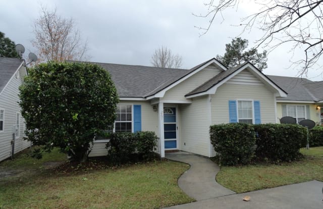 267 Blue Pool Dr* - 267 Blue Pool Drive, Valdosta, GA 31602