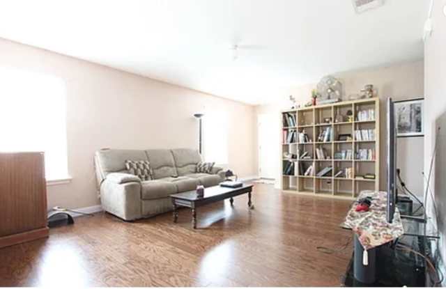 15214 Sabal Palm Road