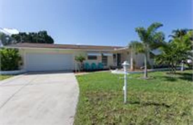 918 Dolphin Drive - 918 Dolphin Drive, Cape Coral, FL 33904