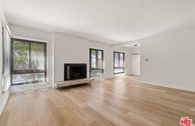 8630 Falmouth Ave unit: 5