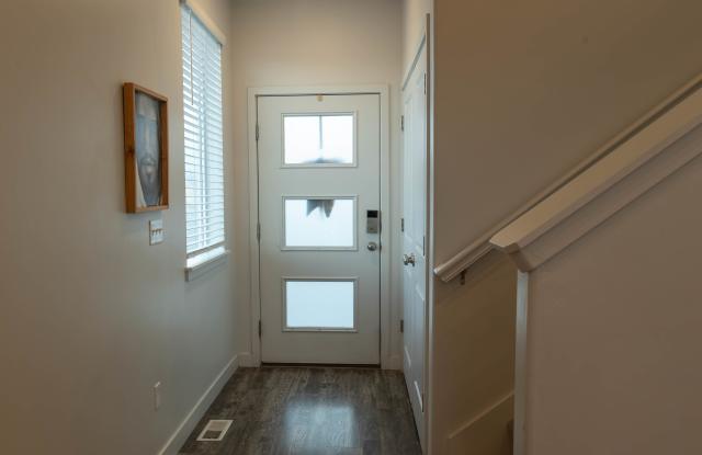 4315 East Grassland Way