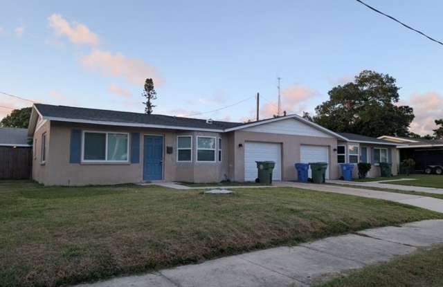 Beautifully Remodeled West Bradenton Duplex – 2 Bedroom | 1 Bath