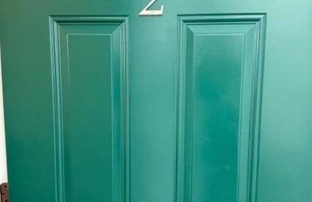 1800 GRAHAM AVENUE, Apt 2-2