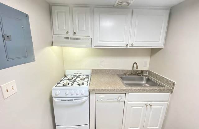 Waterside at Cranes Roost 1/1 Condo located in Uptown Altamonte and Cranes Roost park