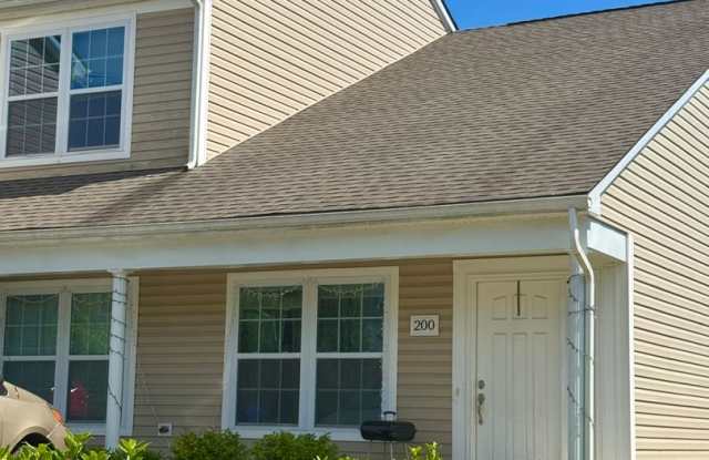 More units and move-in options available.