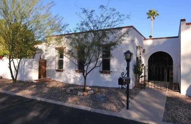 Photo of 600 E River Road