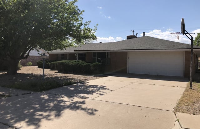 700 Cobean - 700 Cobean Drive, Roswell, NM 88201