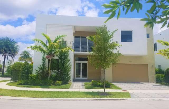 7471 NW 100th Ct