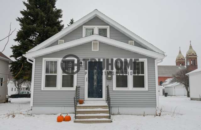 Photo of Large 3 Bedroom 2 Bath House w/Fenced in Yard and 2 Stall Garage Available Soon!