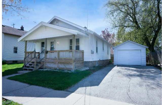 909 North Drew Street