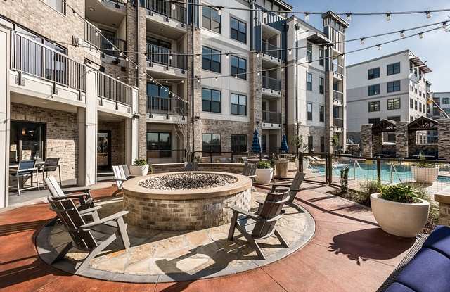 Vintage at the Avenue