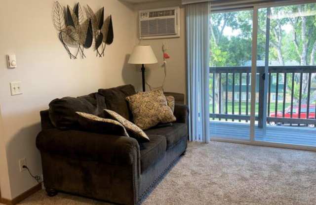 Photo of 1632 S Doodler Dr