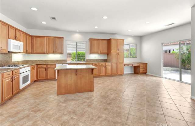 32572 Via Los Santos