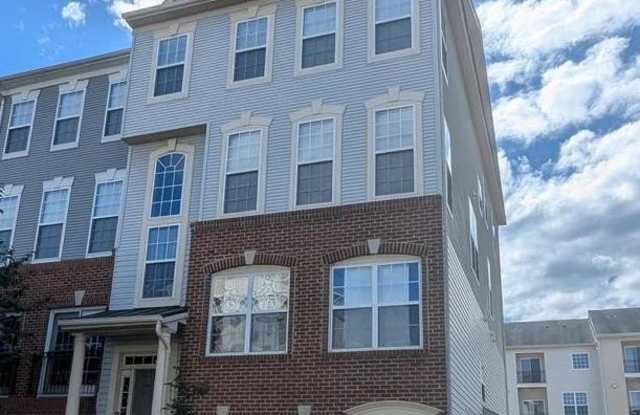 Photo of 2419 RAINSWOOD Lane