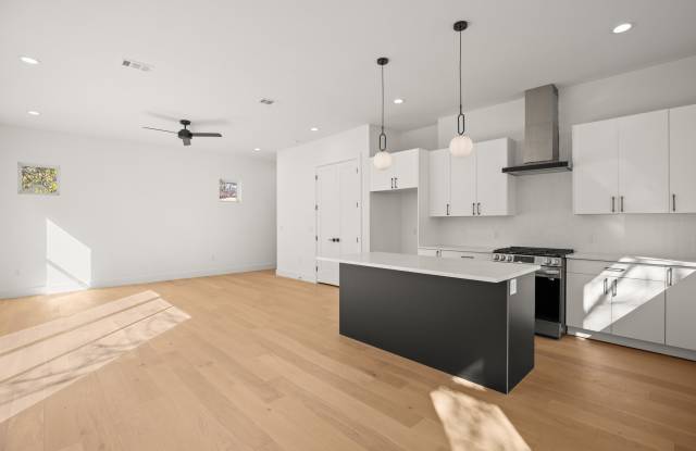 2715 Sweeney Lane