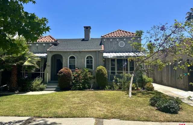 Photo of 1210 1/2 S Stanley Ave