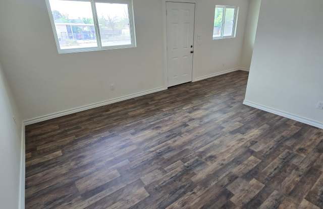 Photo of 314 S Birch Ave