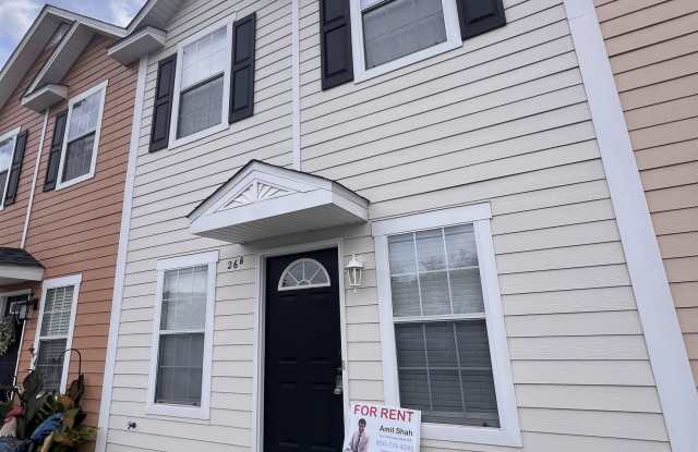 26 Old Courthouse Way unit: B