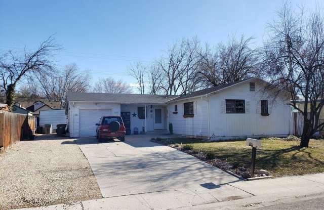 2930 N 38th