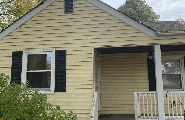 Photo of 1216 Hawthorne Drive