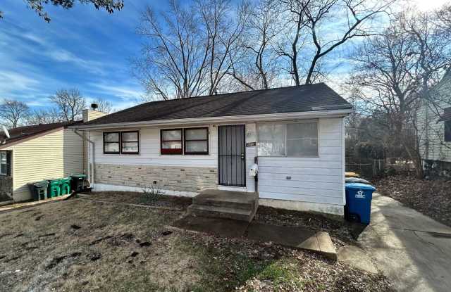 Photo of 420 Caithness Rd | 3 BR 1 BA | 854 SQ. FT