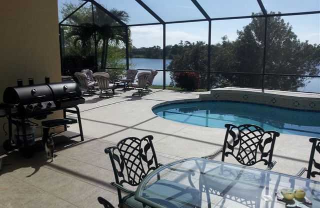 893 SW Grand Reserves Boulevard