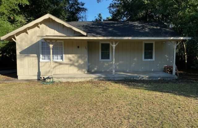 Photo of 307 Clairborne Avenue