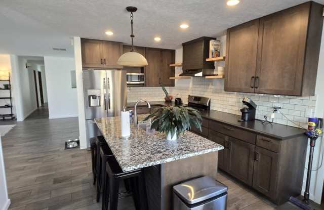 1048 Monte Largo Drive Northeast