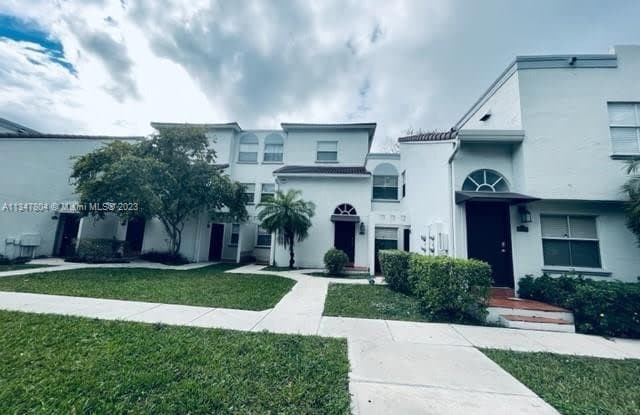 4768 NW 97th Pl - 4768 Northwest 97th Place, Doral, FL 33178