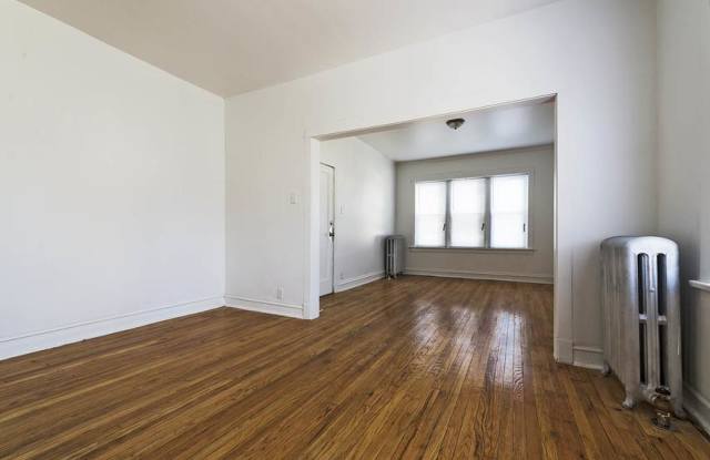 7249-53 S Blackstone