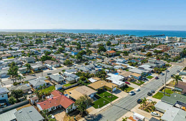 Renovated Beach House Just Steps from the Sand! 3bed/2ba in the highly desirable IB Community!