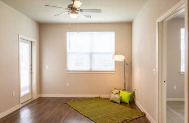 Photo of 14011 FM 969, #1190