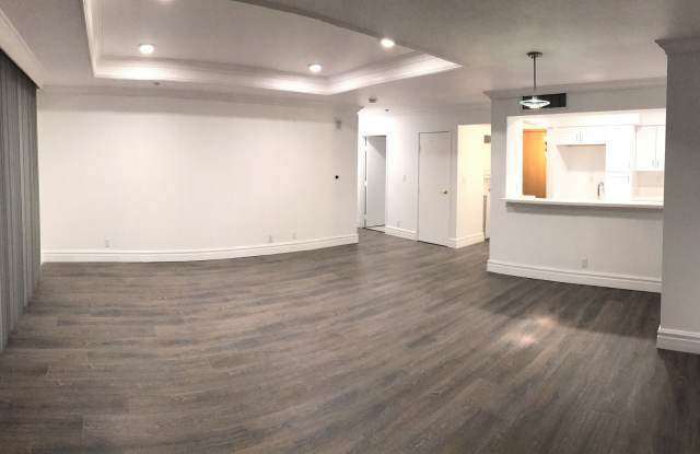 10636 Wilshire - Luxury Doorman Building
