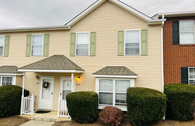 4 Bedroom, 2.5 Bath Townhouse