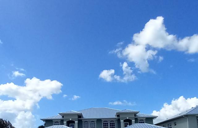 Photo of 4720 S Biscayne Dr