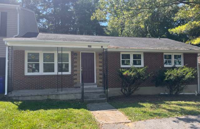 3 Bedroom 1.5 Bath Townhouse