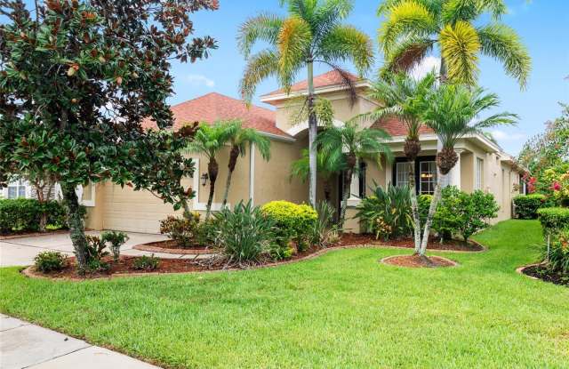 9514 GREENPOINTE DRIVE
