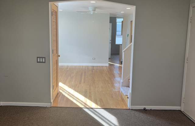 1638 N Washtenaw Ave