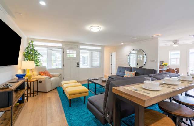 Enjoy stunning sunsets and beach living at its finest, Short Walk to Beach