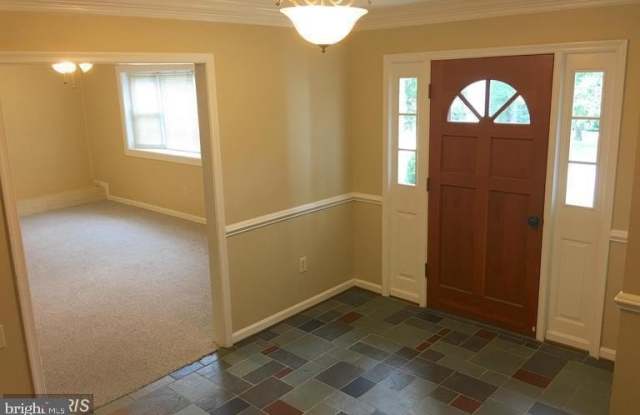 9216 VOLUNTEER Drive