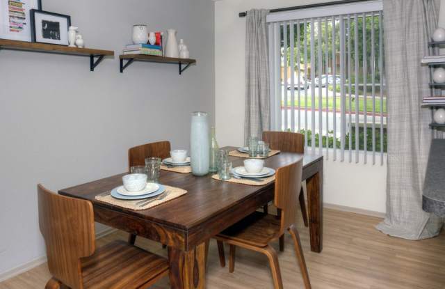 eaves Santa Margarita