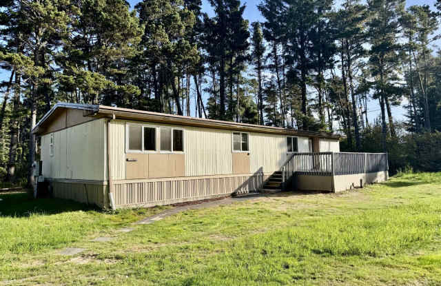 Photo of Large Yard 3bd 2ba Home in Long Beach!