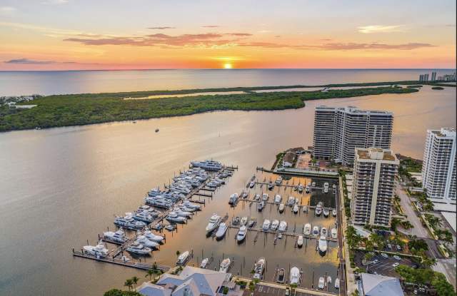 100 Lakeshore Drive