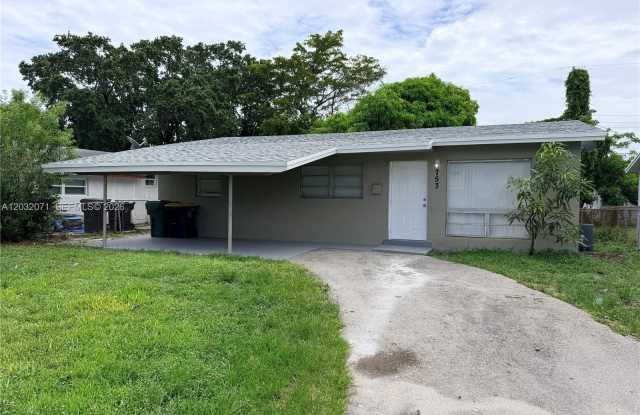 753 SW 3rd Pl