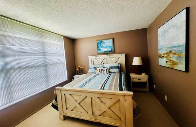 605 Oaks Drive