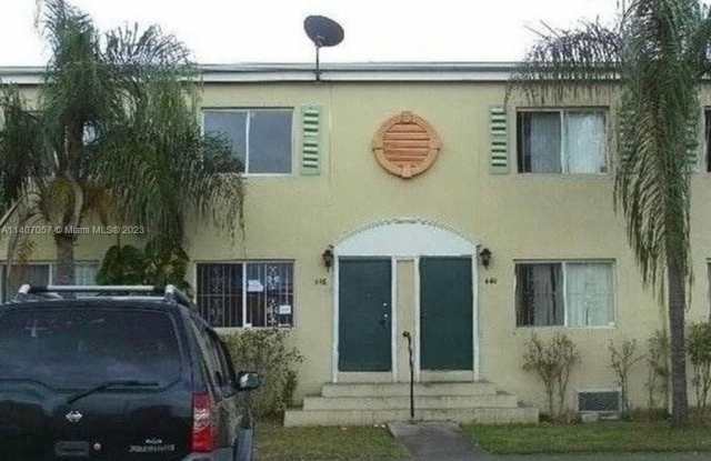 440 NW 84th Ter
